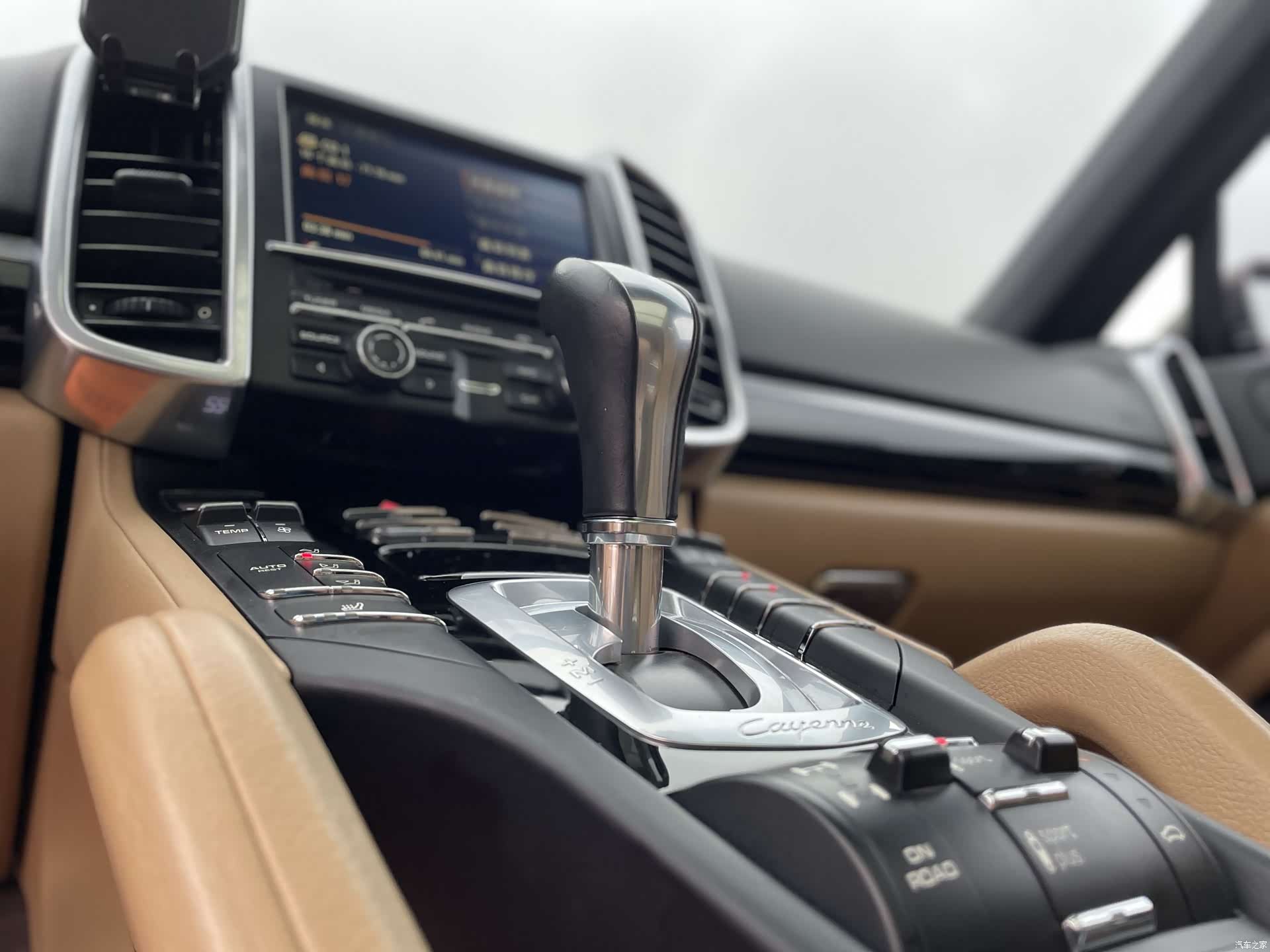 Porsche Cayenne, 2015 13
