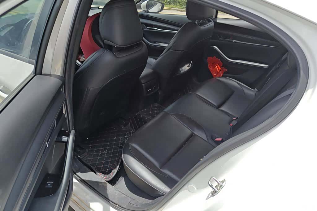 Mazda Mazda3, 2020 11