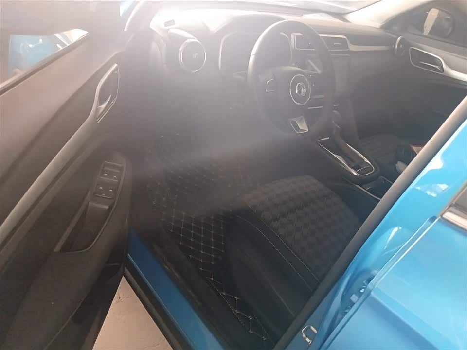 MG ZS