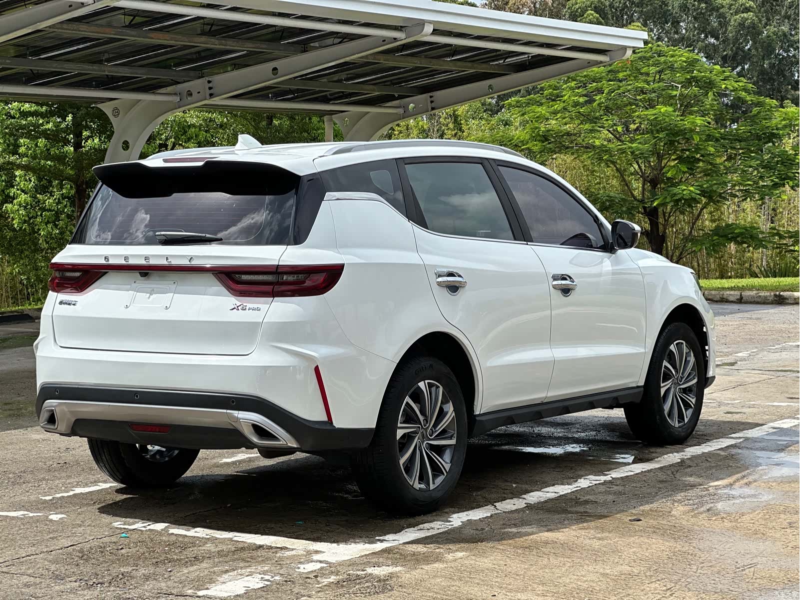 Geely X6, 2022 7