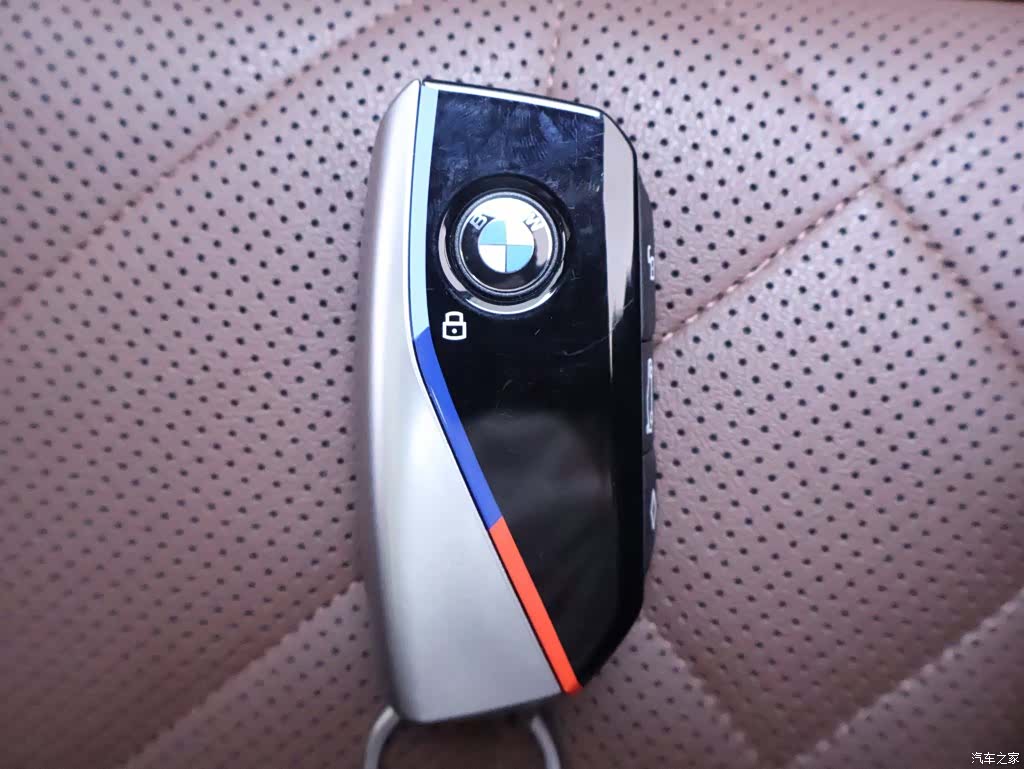 BMW X6, 2024 26
