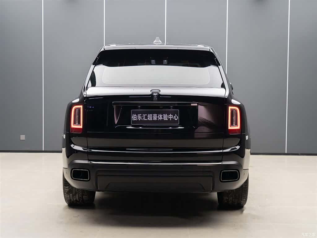 Rolls-Royce Cullinan, 2022 6