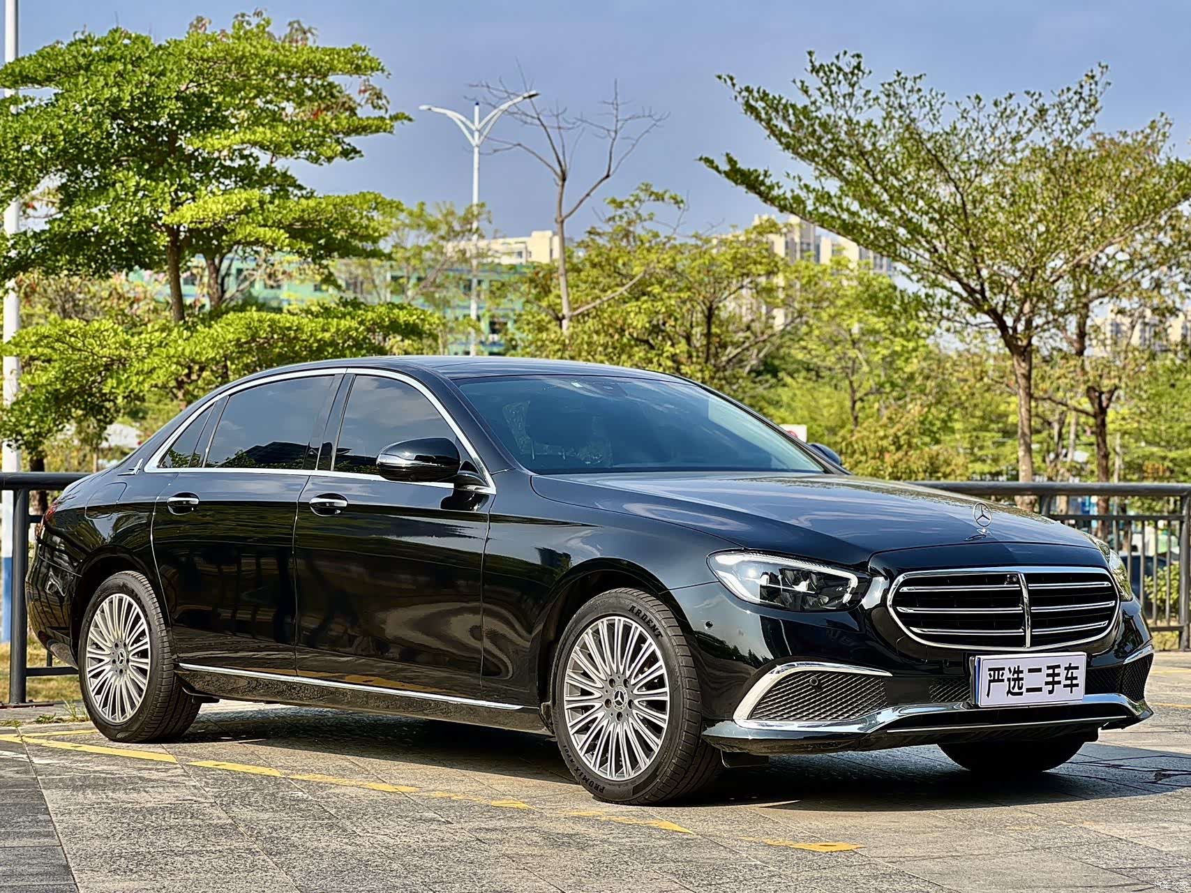 Mercedes-Benz E-Class, 2023 3