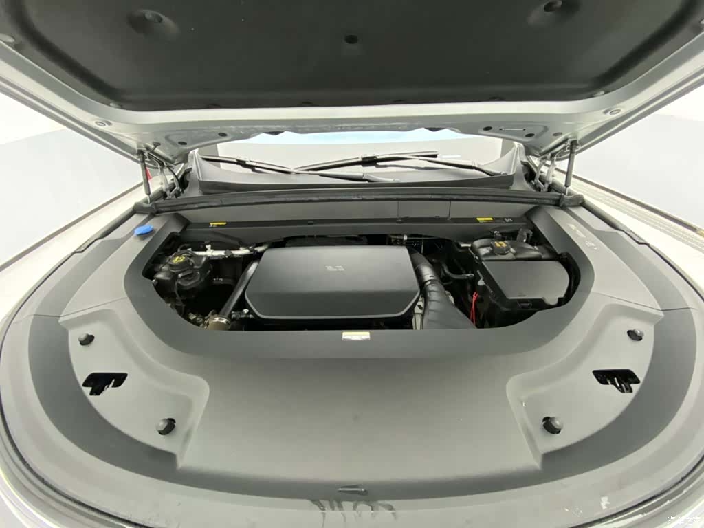 Li Auto L8, 2024 12