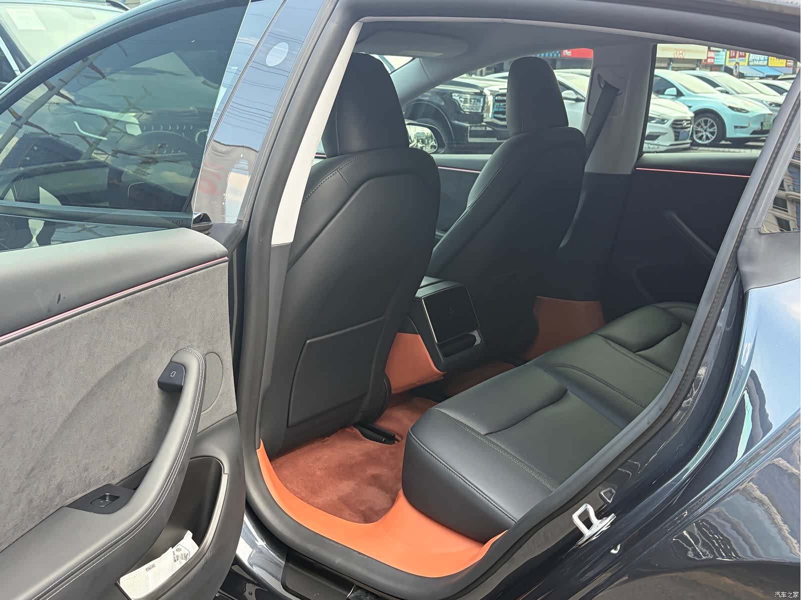 Tesla Model 3, 2025 12