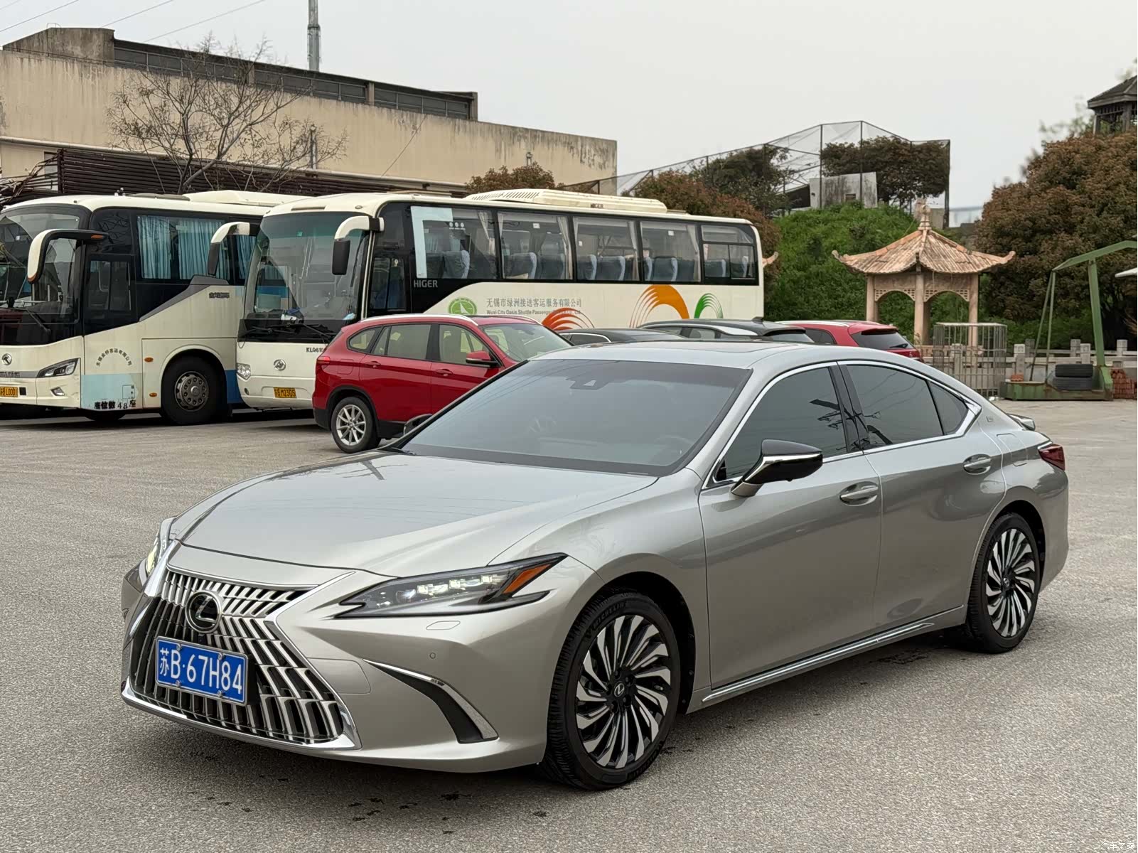 Lexus ES