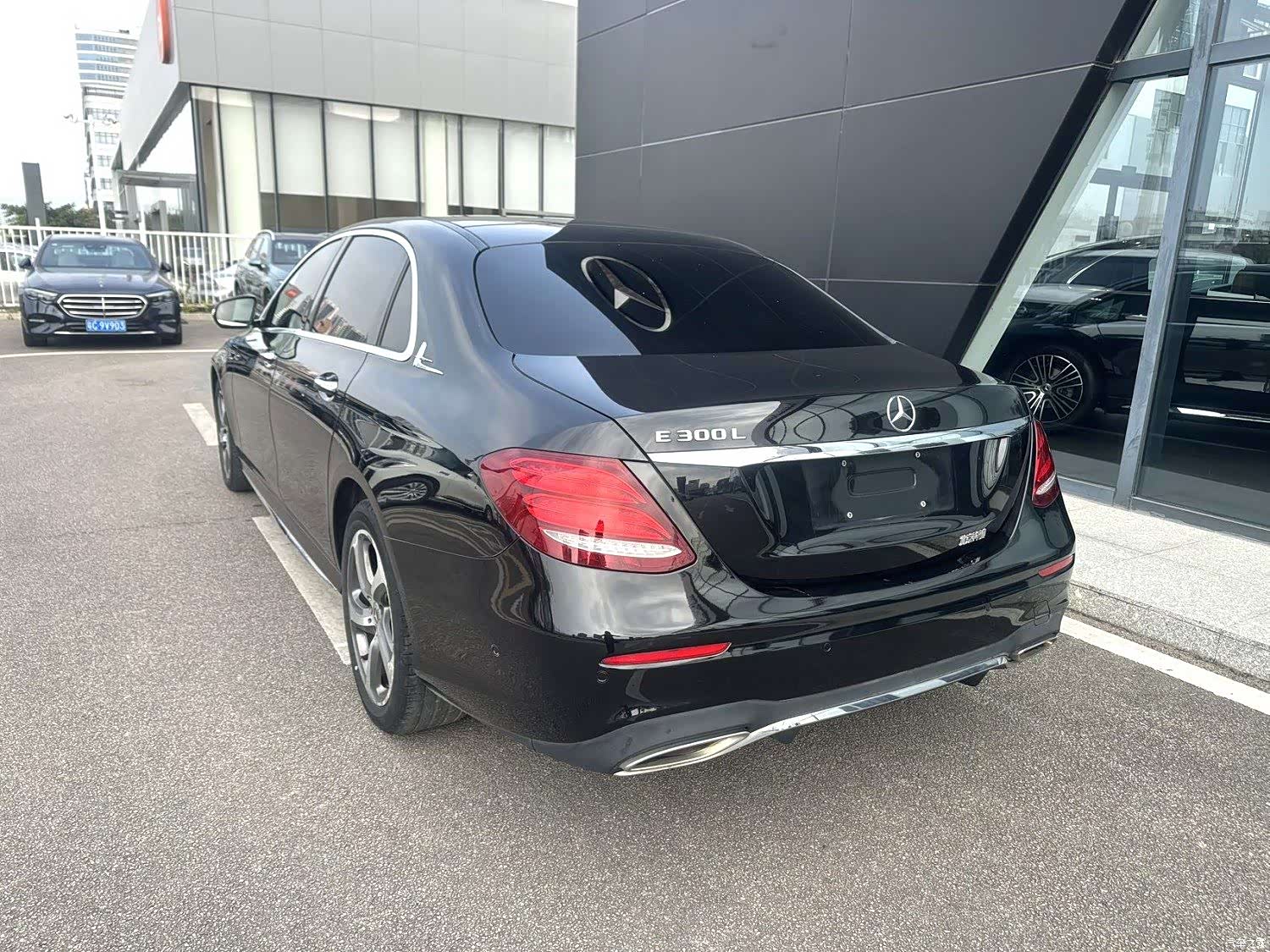 Mercedes-Benz E-Class, 2018 3