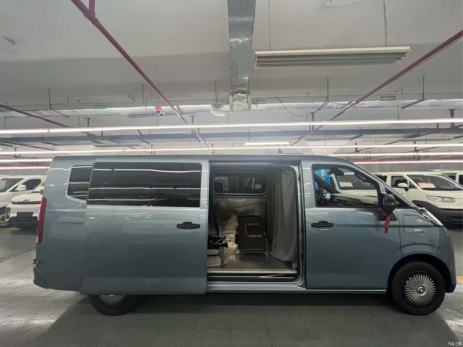 YuanCheng V8E, 2025 все фото