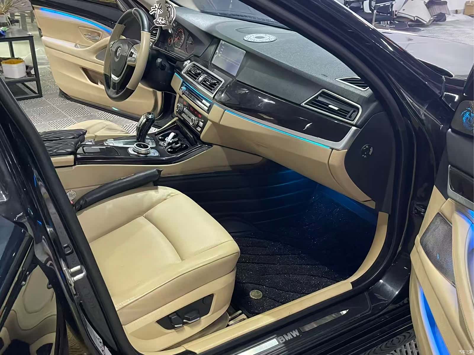 BMW 5 Series, 2011 11