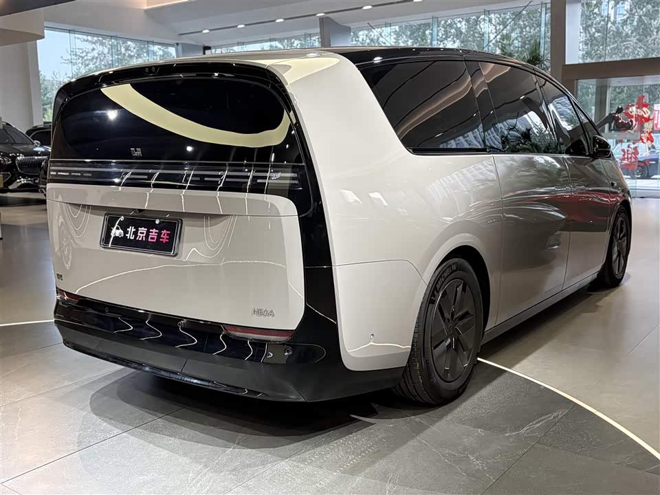 Li Auto Ideal MEGA