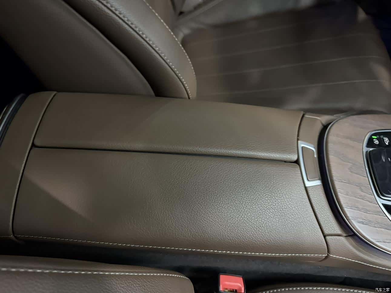 Mercedes-Benz E-Class, 2022 15