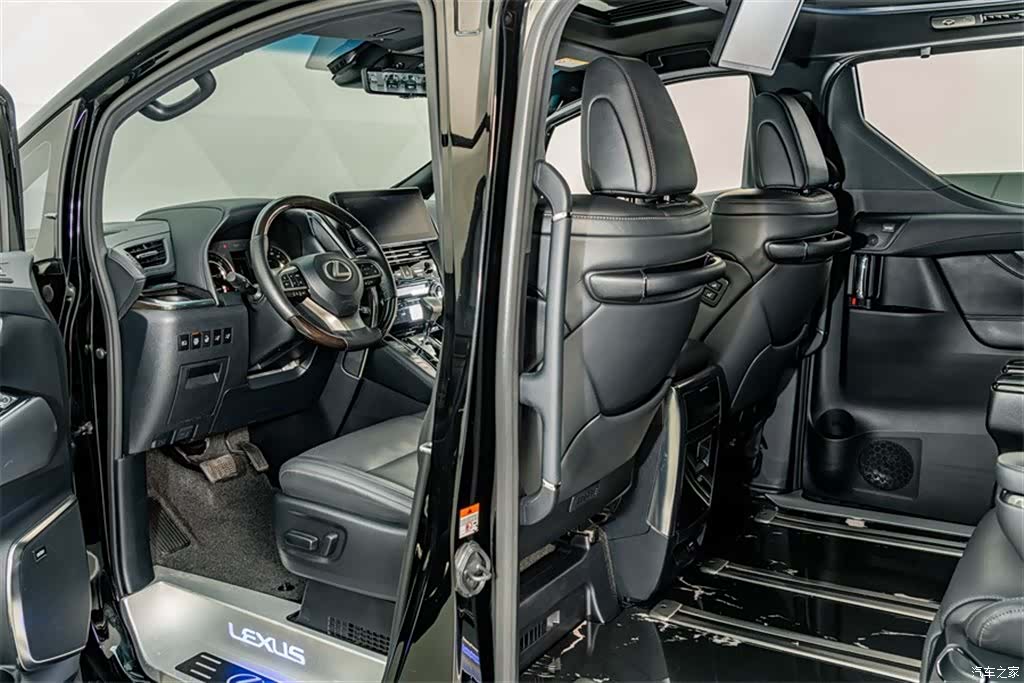 Lexus LM, 2023 18