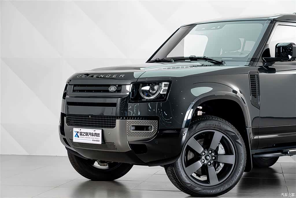 Land Rover Defender, 2025 4