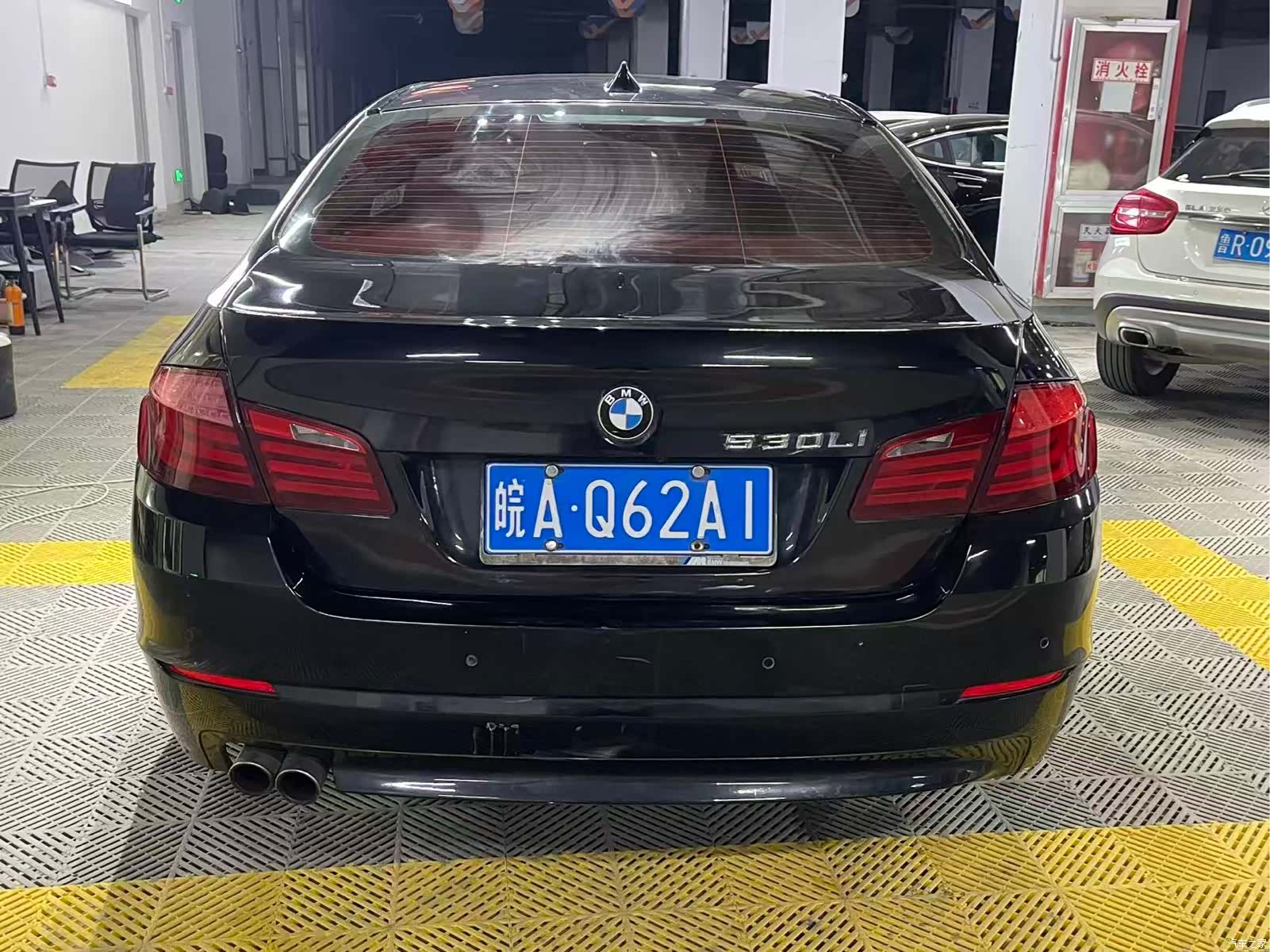 BMW 5 Series, 2011 все фото