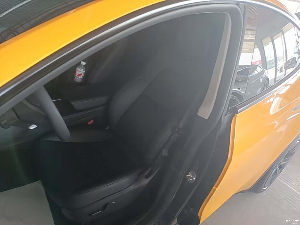 Tesla Model Y, 2025 11