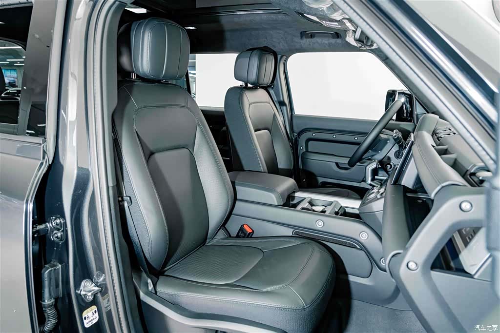 Land Rover Defender, 2025 23