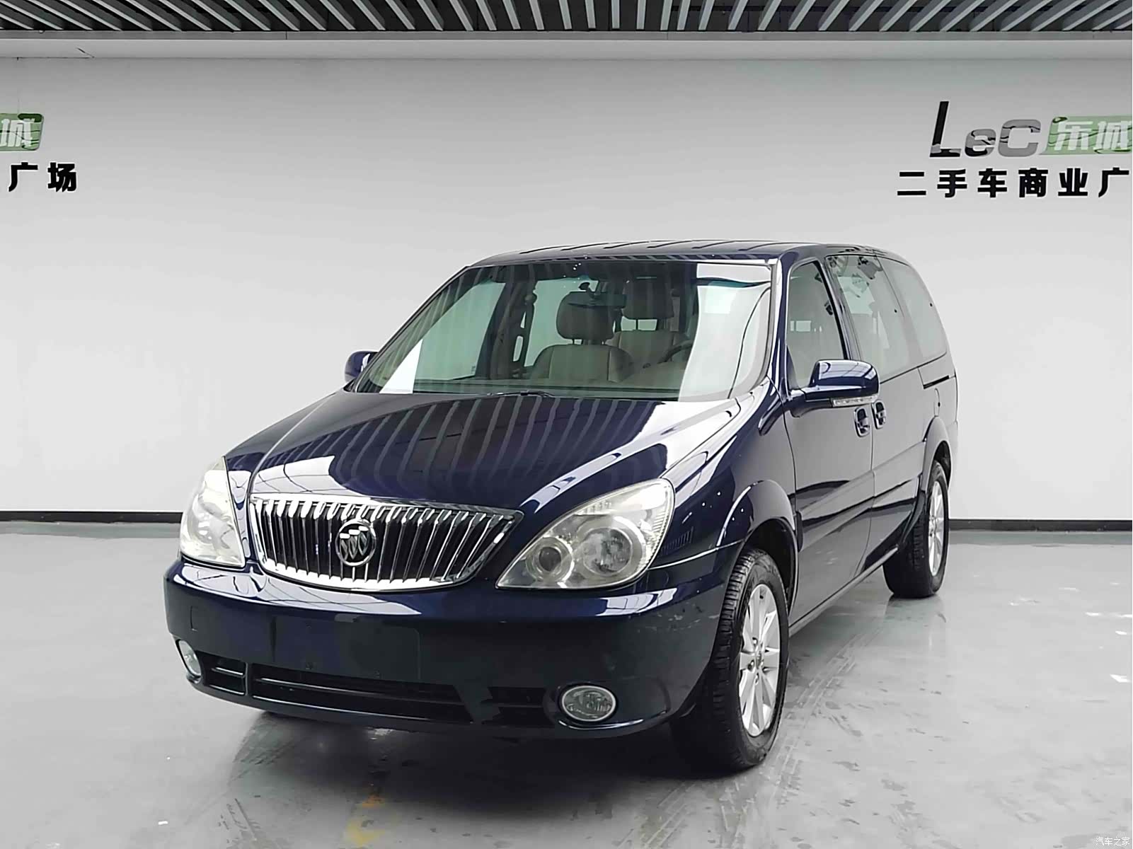 Buick GL8, 2017 1