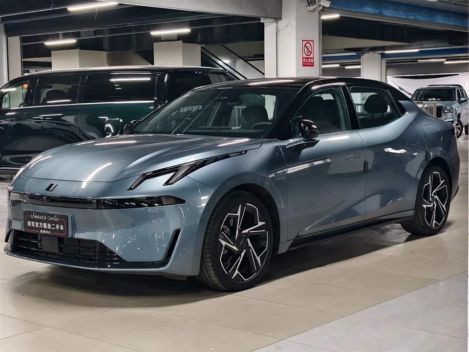Lynk & Co 07 EM-P