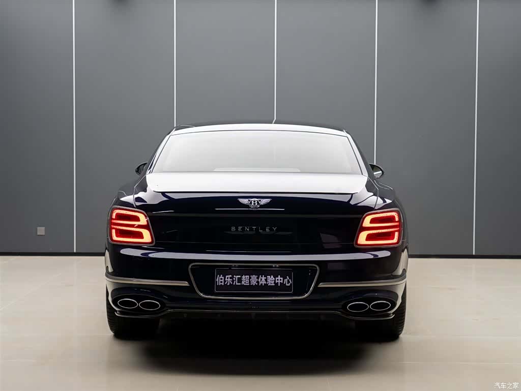 Bentley Flying Spur, 2023 6