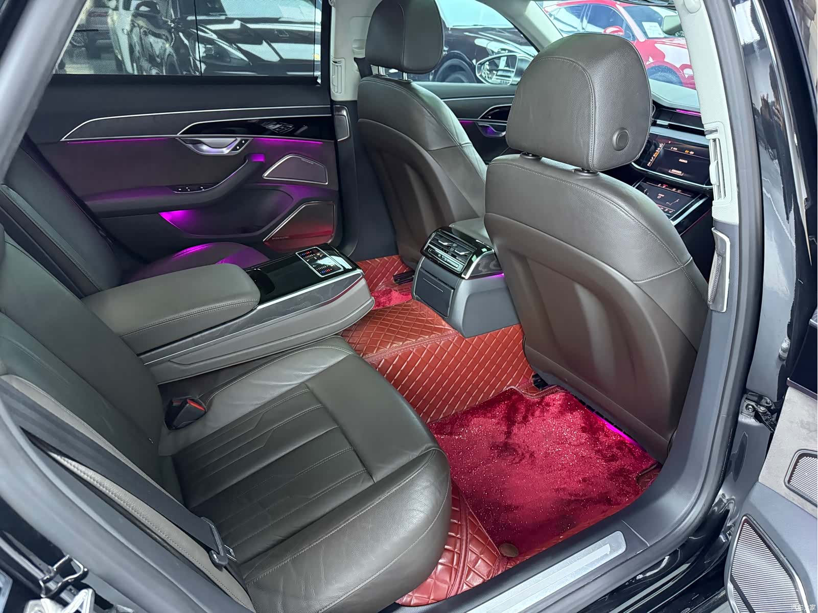 Audi A8L, 2020 11