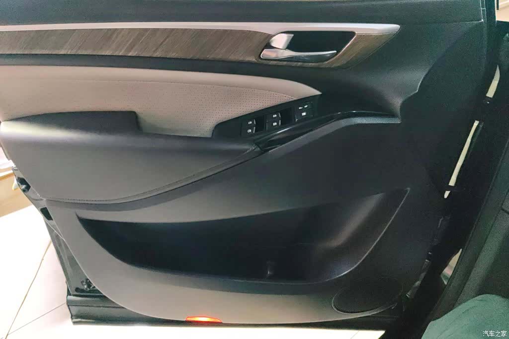 Trumpchi M8, 2022 7