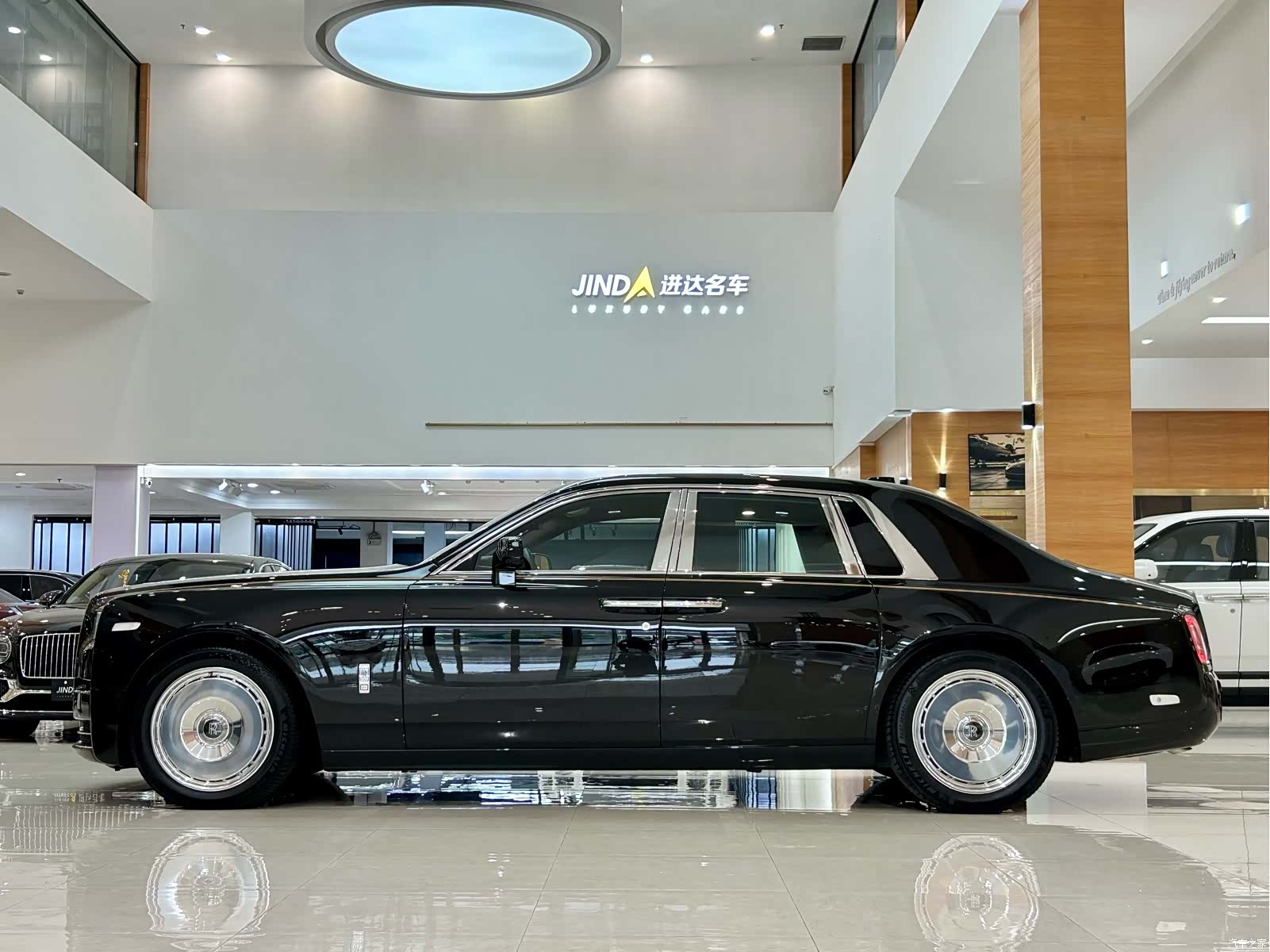 Rolls-Royce Phantom, 2019 25