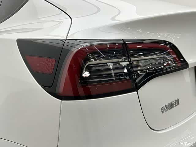 Tesla Model 3, 2023 19