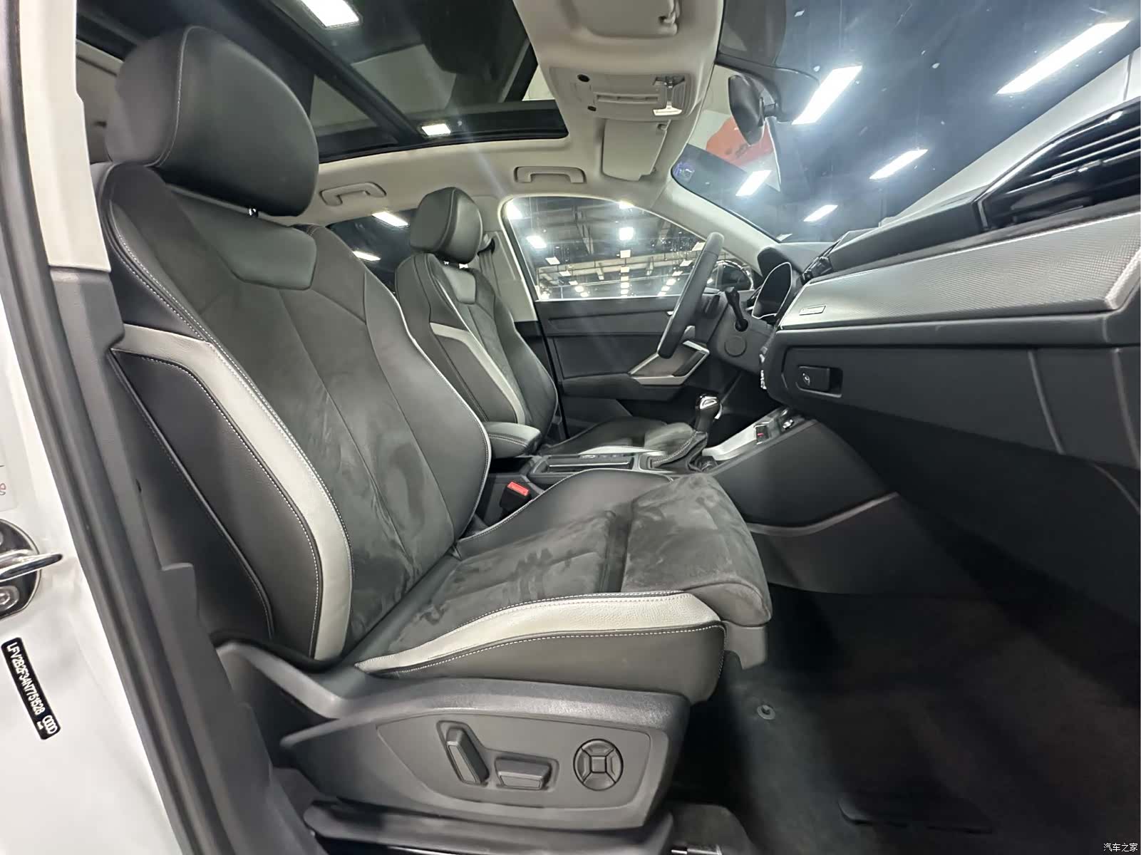 Audi Q3, 2022 11