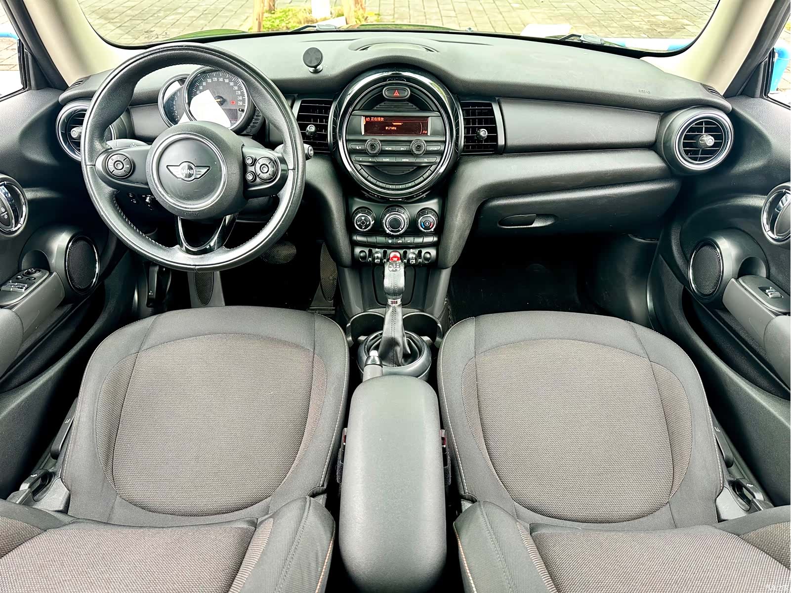 Mini ONE, 2016 31