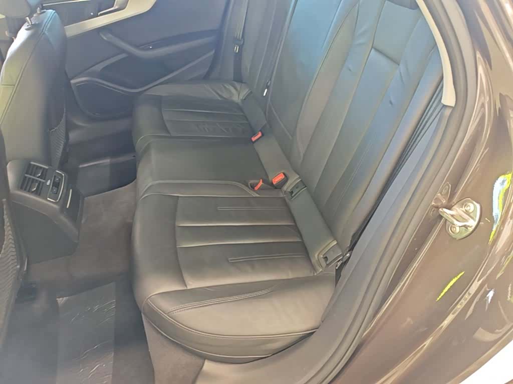 Audi A4L, 2019 17
