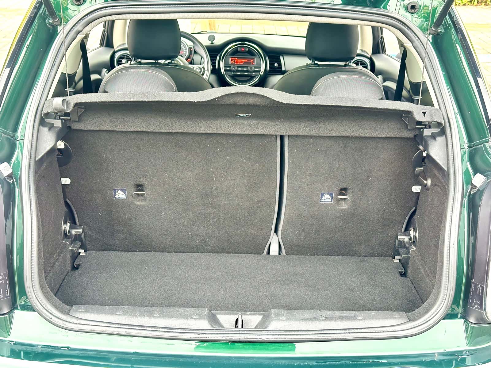 Mini ONE, 2016 39