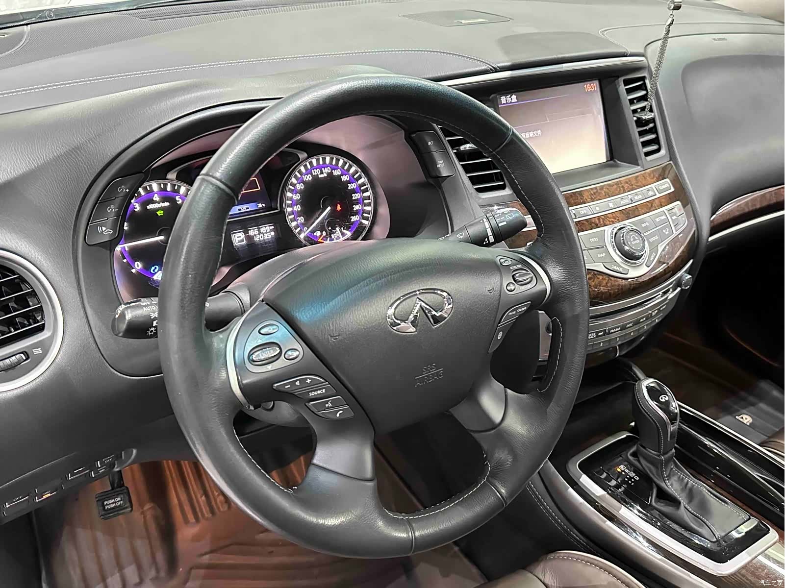 Infiniti QX60, 2020 10