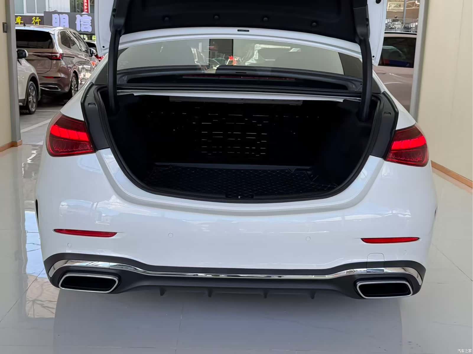 Mercedes-Benz C-Class, 2023 11