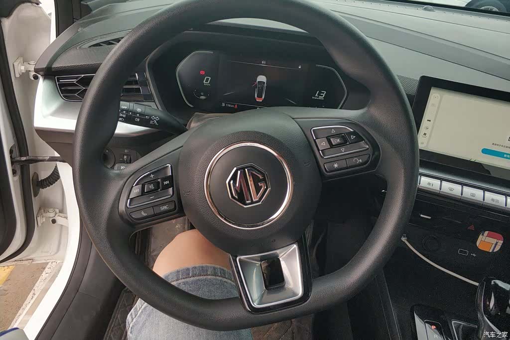 MG MG5, 2022 15