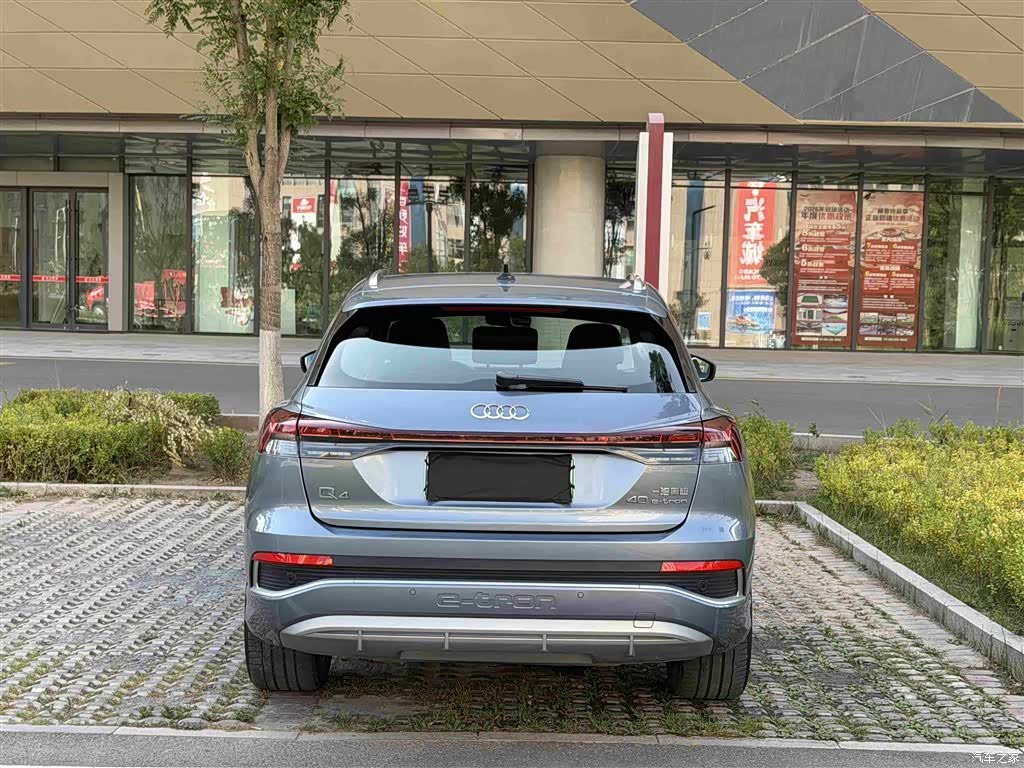 Audi Q4 e-tron, 2025 все фото