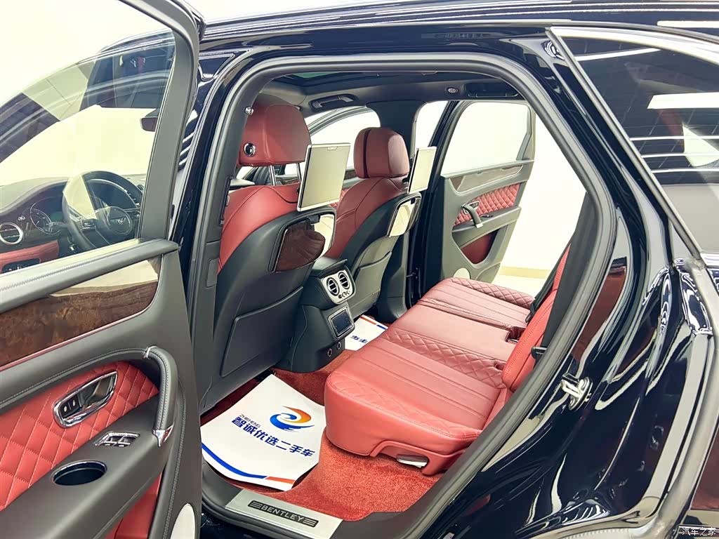 Bentley Bentayga, 2018 все фото