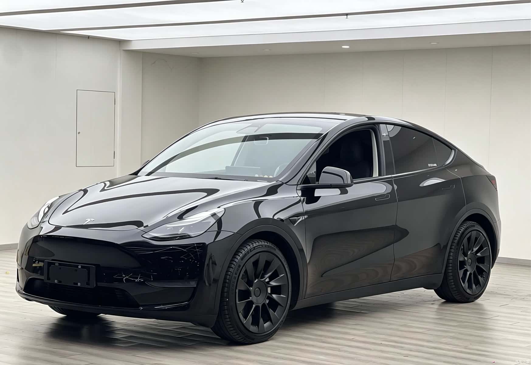 Tesla Model Y, 2021 1