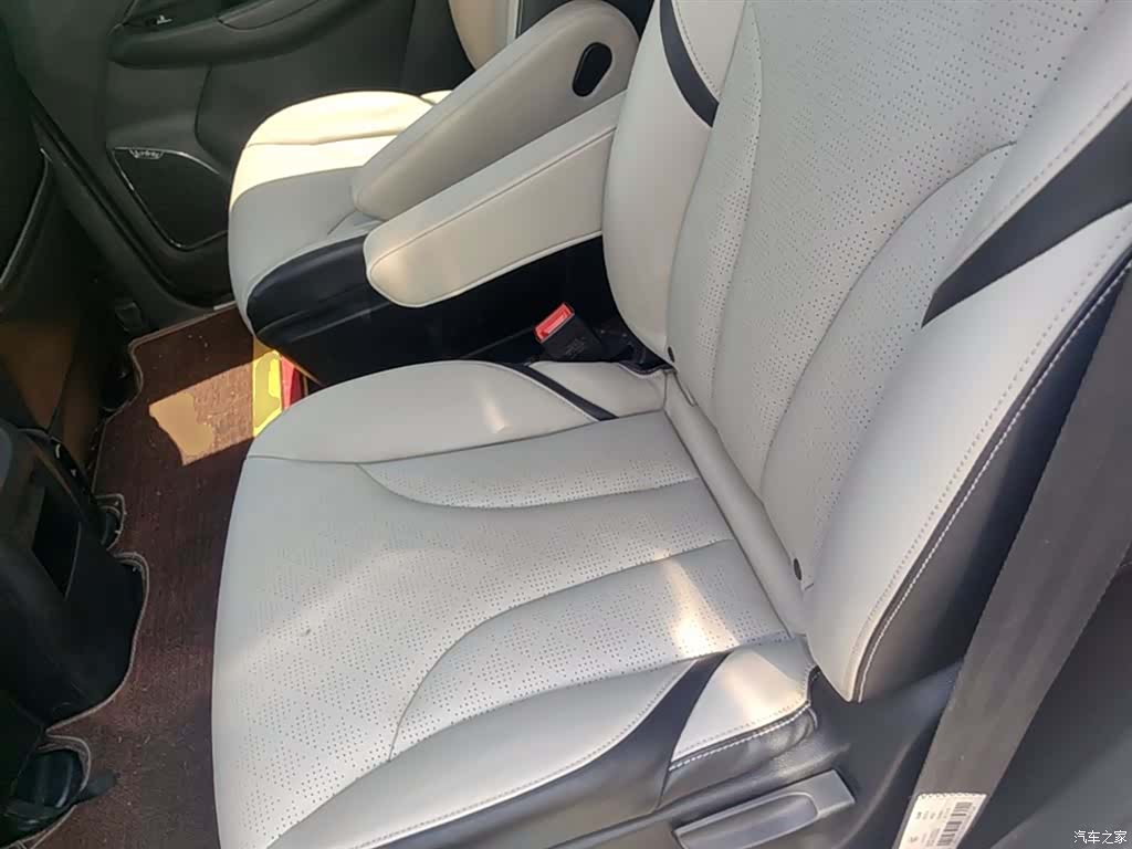 Wuling 730, 2018 17