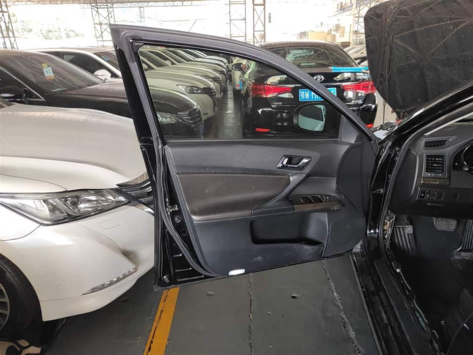 Toyota Reiz Toyota Reiz