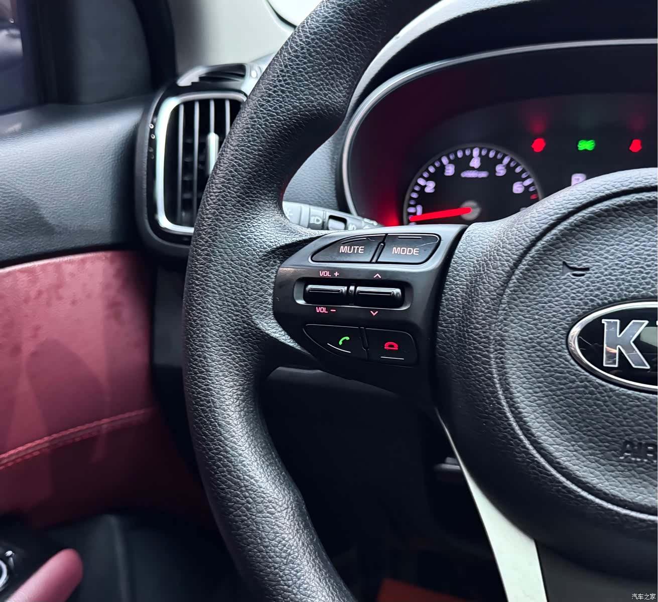 Kia KX3, 2016 20