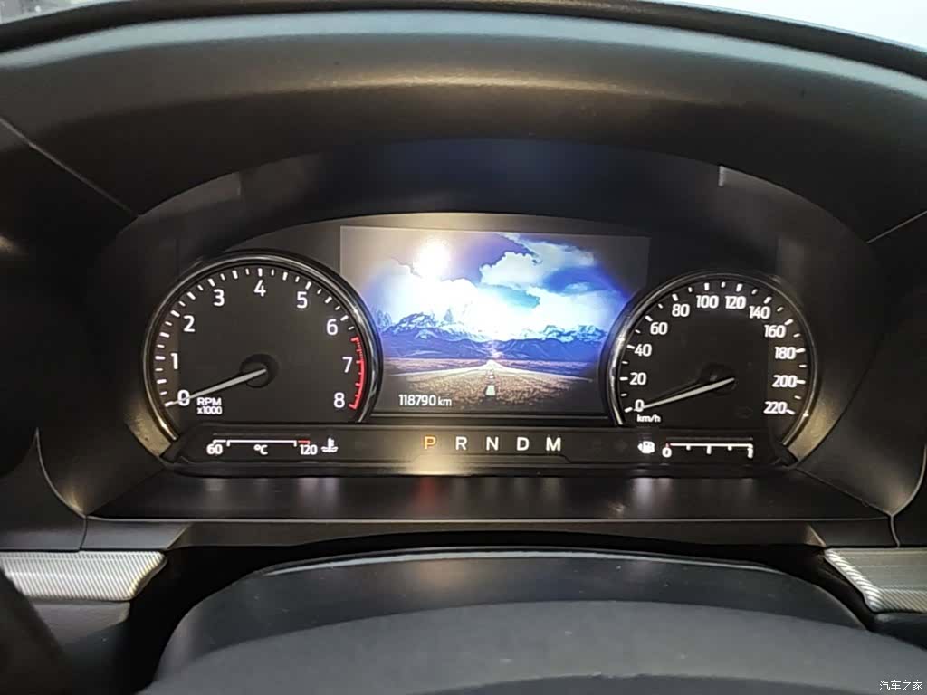 Ford Explorer, 2020 12