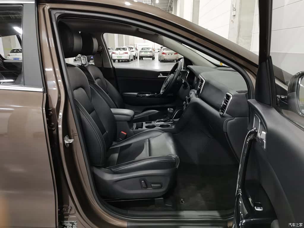 Kia KX5, 2016 23