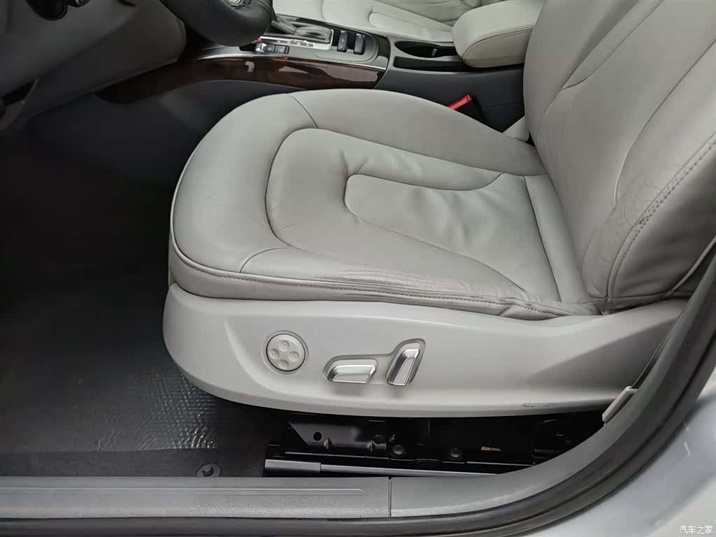 Audi A4L, 2013 20