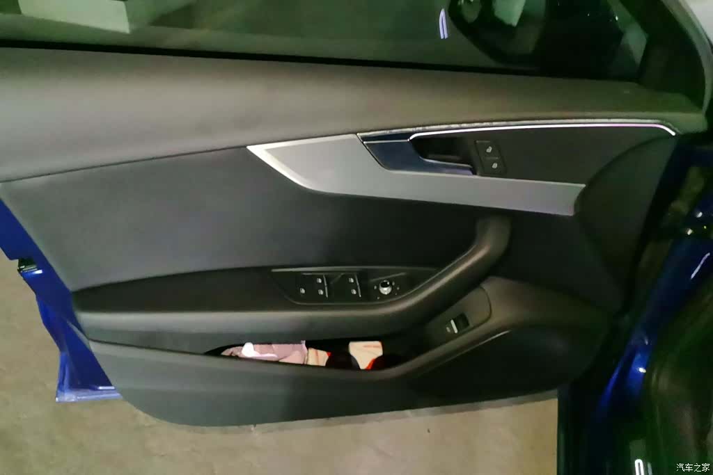 Audi A4L, 2021 7
