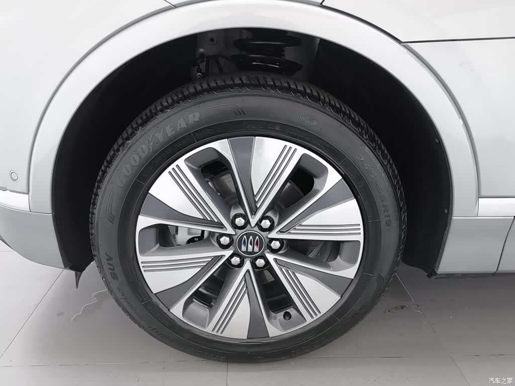 Buick E5, 2025 17