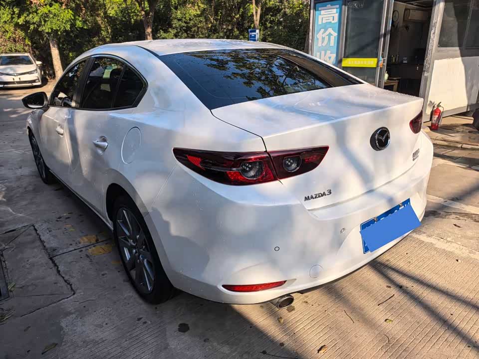 Mazda 3 Angkesaila