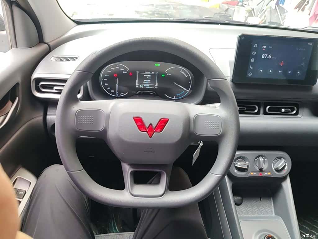 Wuling Hongguang, 2025 11
