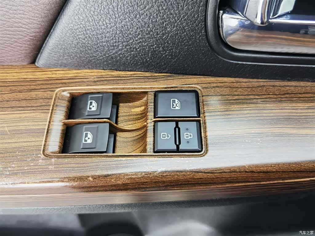 DongFeng CM7, 2018 9