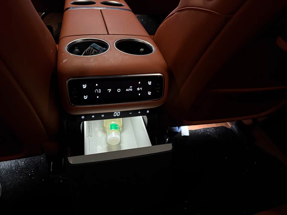 Li Auto Ideal L8