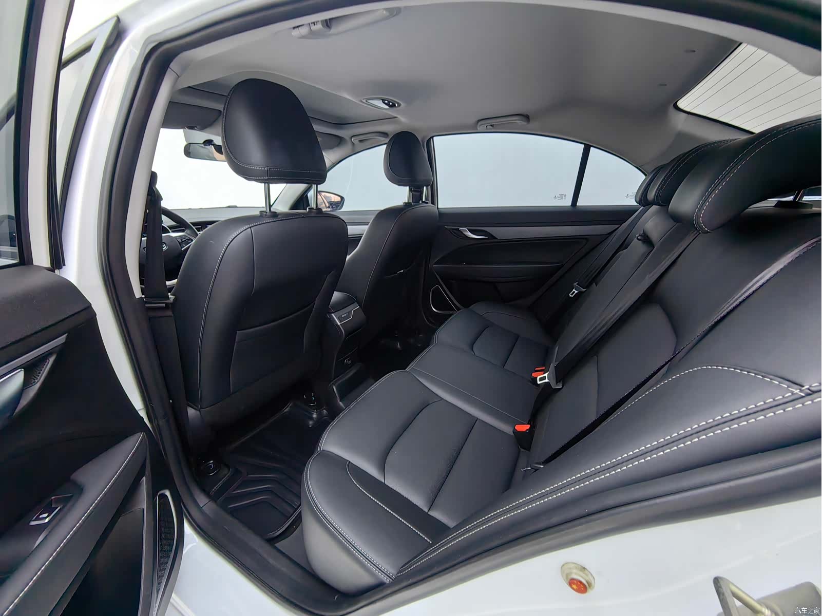 Geely Emgrand, 2022 8
